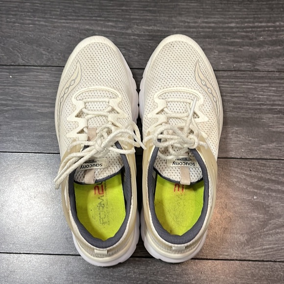 Saucony ivory running sneakers- size 10 - Picture 3 of 6